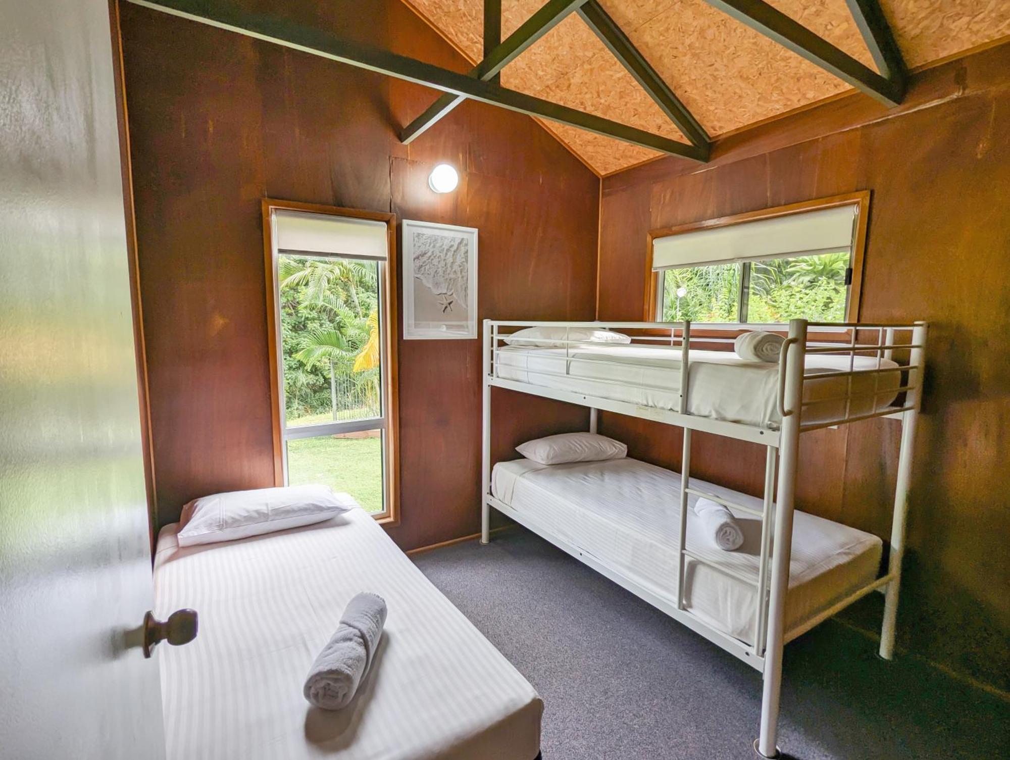 Gumnut Glen Cabins ヤプーン エクステリア 写真